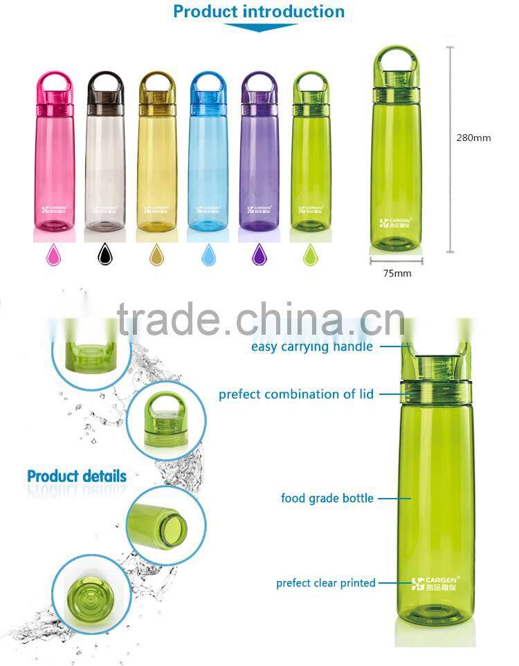 Wholesale handle lid 750ml plastic sport water bottle