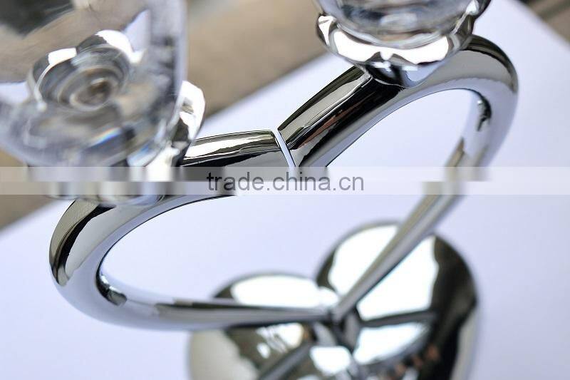 2015 new design lead free clear crystal 170ml wedding glass with heart shape