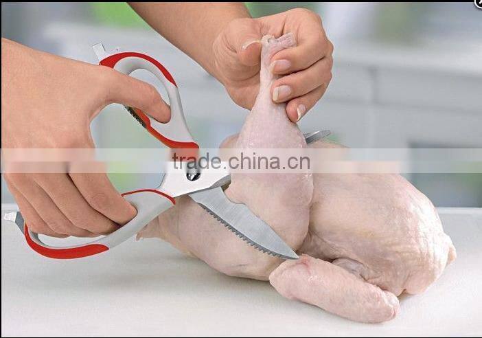 Multi-functional kitchen scissors