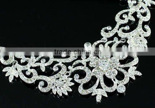 Vintage Style Queen Crystal Necklace Earrings Set CS1183