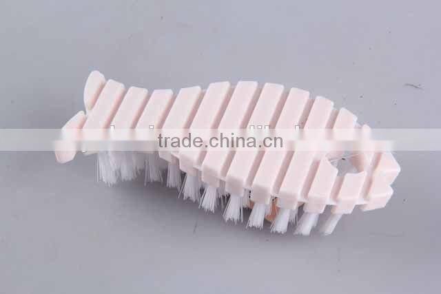 Flexible Fish-shaped Kitchen Cleaning Brush