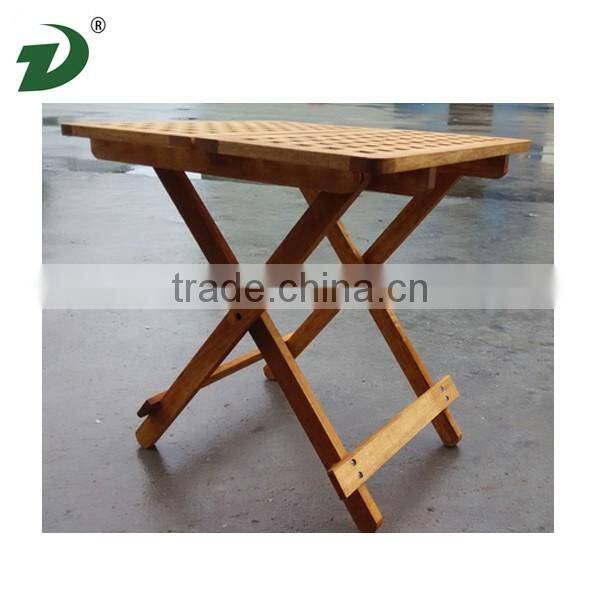 Solid wood folding round outdoor table