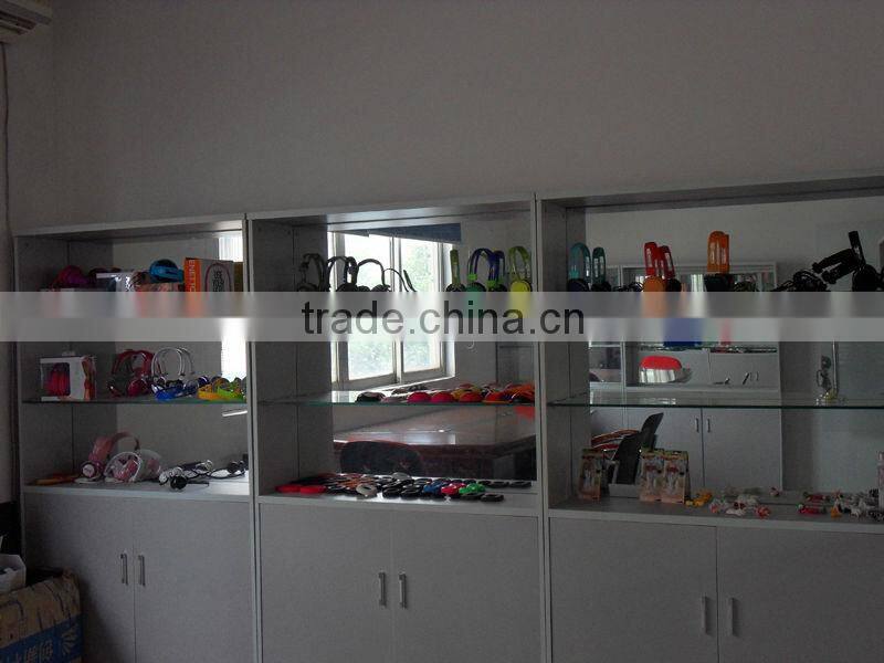 OEM branch shape headphone music 3 way splitter