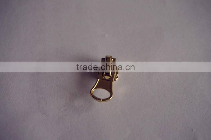 Garment bag with #4 yg brass slider puller