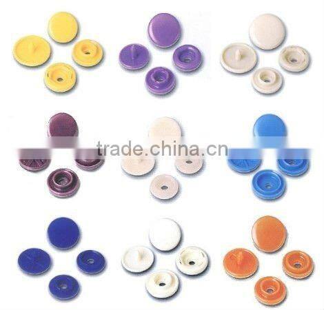 plastic snap fasteners/buttons