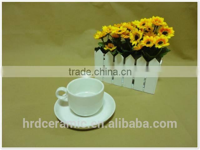 2014 fashion wholesale dinner ware Ceramic cups with saucer
