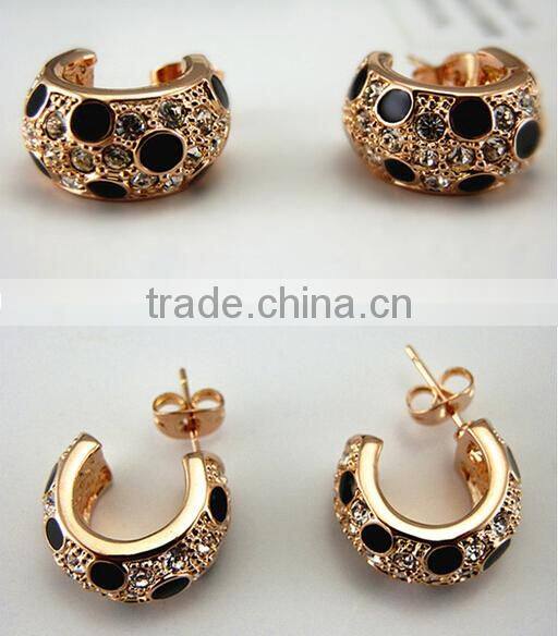 Beautiful alloy crossover style crystal needle earring with big pearl