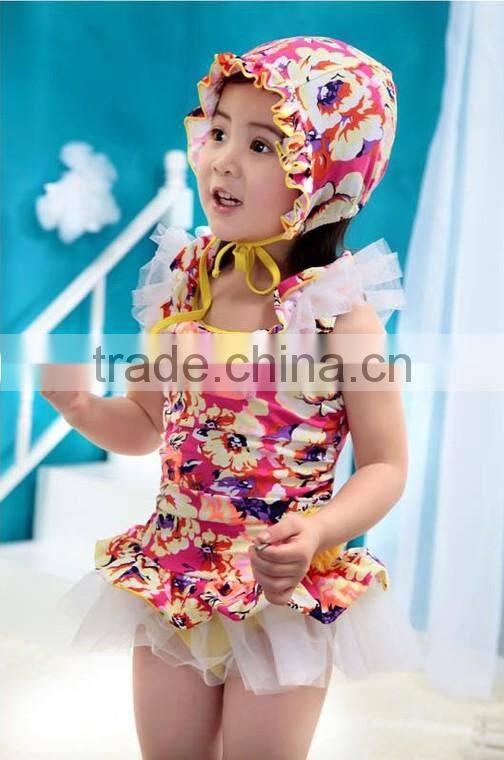 2016 In-stock Lovely Wholesale Boutique Summer Baby Girl Swimsuit Red Polka Dot Print Bikini Ruffles Swimwear With Cap