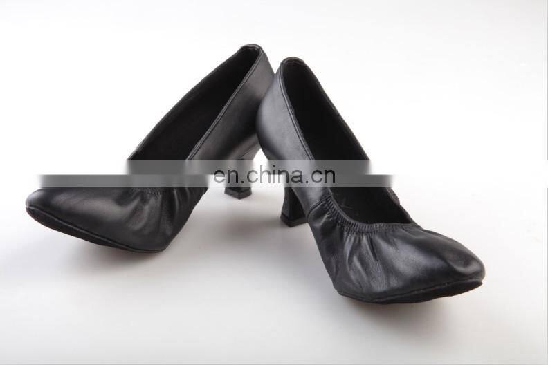 08B5M102 Women's Leather Flamenco Shoes