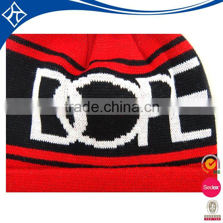 Warm women woven beanie with crochet pompom