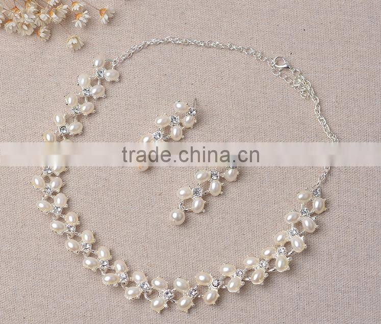 Women Wedding Dress Jewelry Sets Short Chain Pearl Necklace Earring Set
