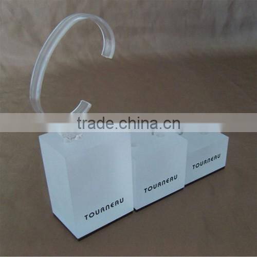2016 new style Shenzhen factory luxury wrist watch holder/acrylic watch display stand with C ring