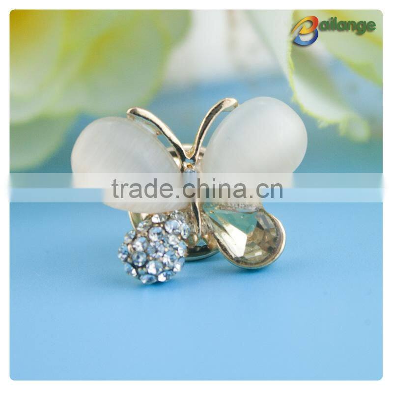 2016 top quality fashion latest guangzhou wholesale rhinestone brooch