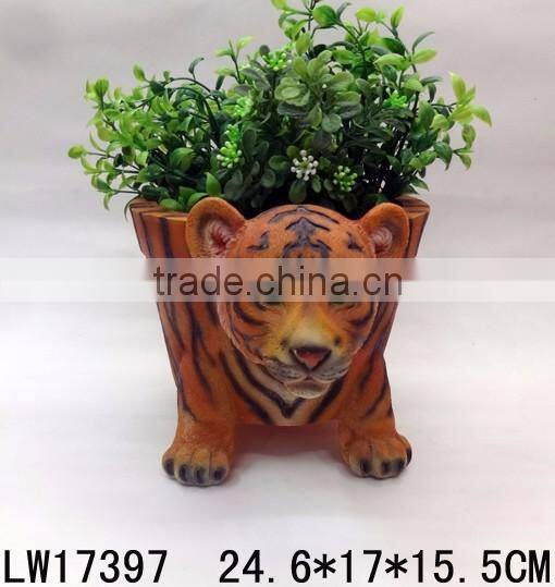 2017 Latest Stylish Polyresin Decoration Cute Tiger Flowerpot Best Art Decor for Garden 2 Colors