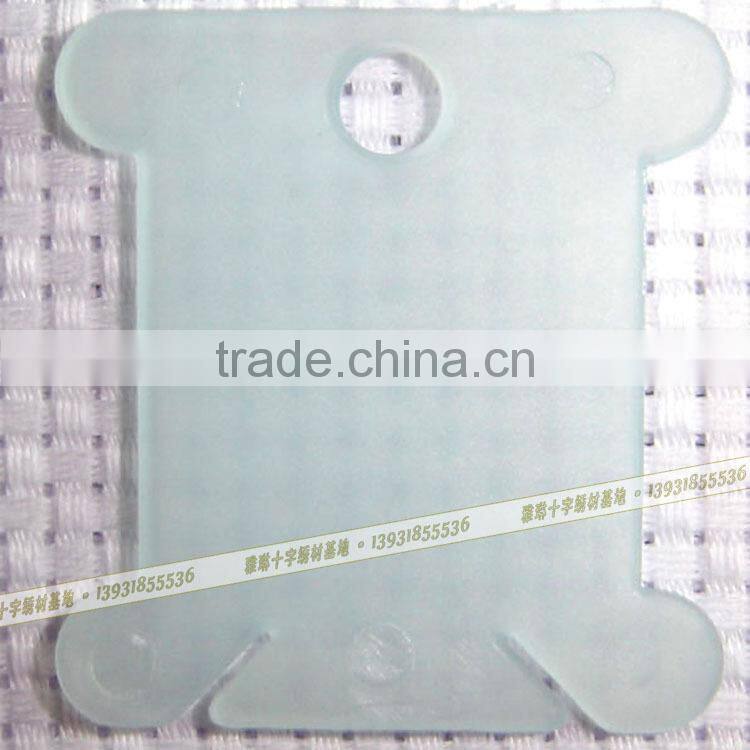 Wholesale Bobbin Winding Board craft colorful plastic sewing tools for cross stitch Winding bobbin Card