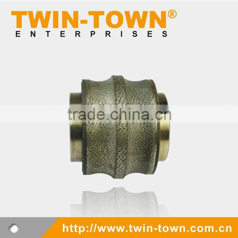 Diamond dressing roller