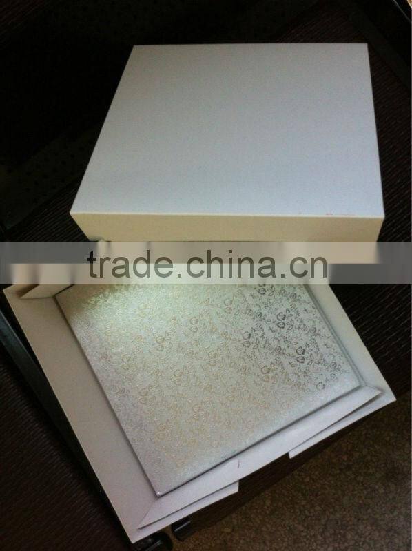 A Cake board and cake box