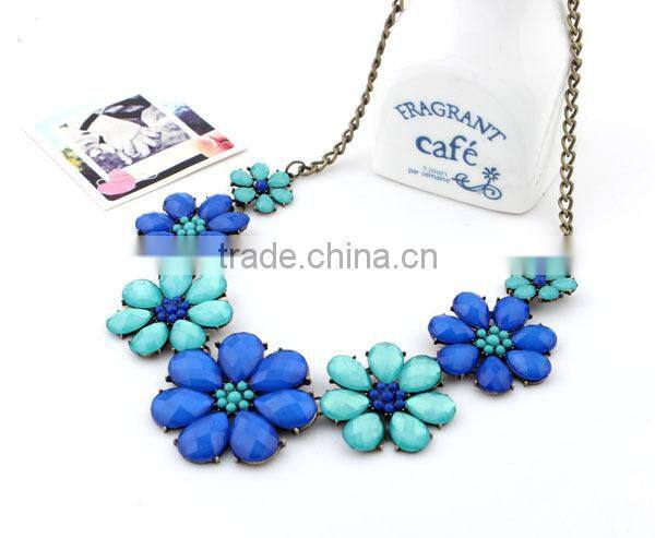 Fashion Flower Statement Necklace Jewelry