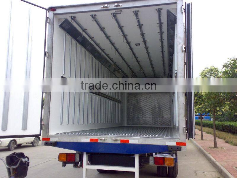 QINGZHUAN 3.3T FAW Refrigerator truck Fridge for truck China manufacturer