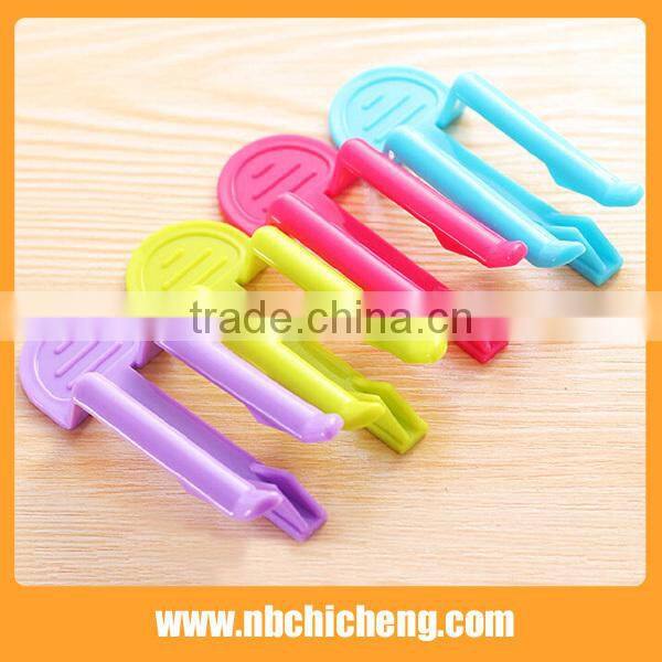 Plastic Garbage Bin Clip/Trash Clip