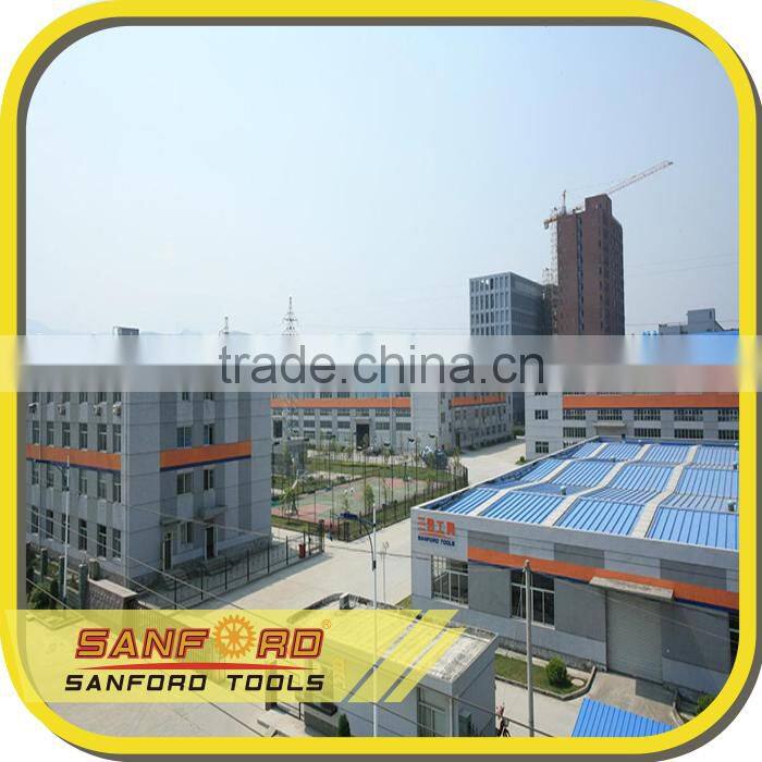 CE Proved Sandblaster Machine With Arm For Cleaning
