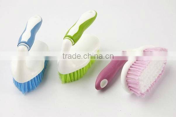 Newest Style Plastic Clothes Brush
