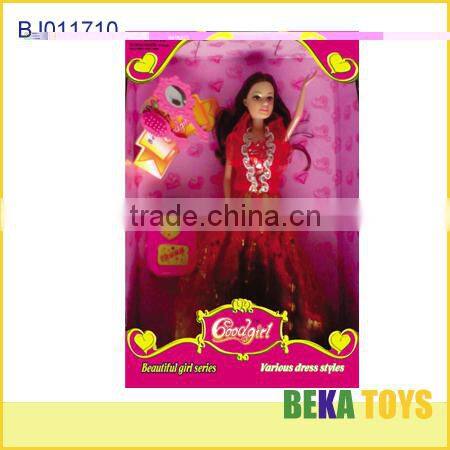 travel pack roca princess toy with beautiful doll with her luggage