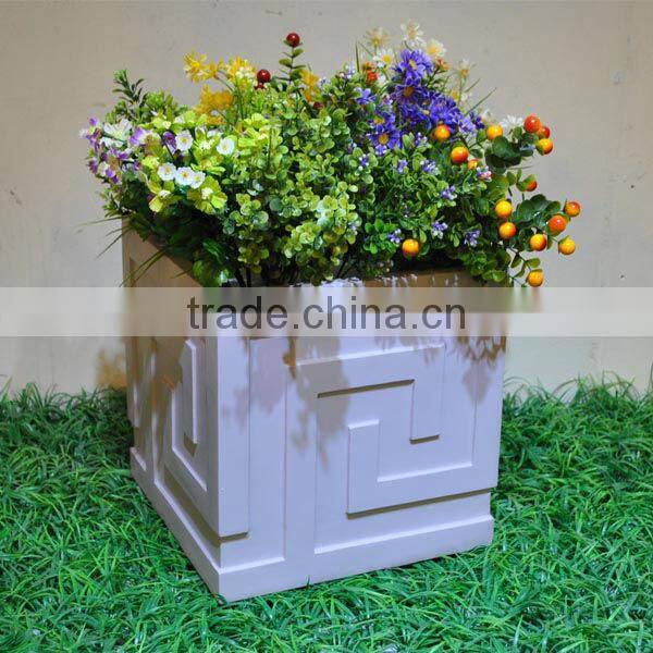 Maze Modern Resin Garden Decoration