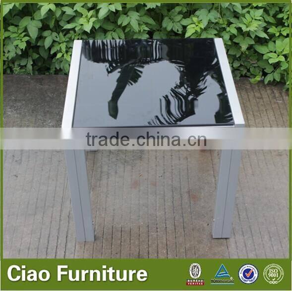 KD outdoor aluminum table with glass top