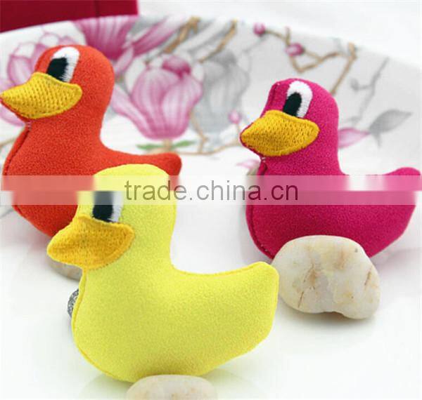 Hot sell Adorable Yellow and white Chick in Cracked Eggshell Mini Felt Applique made in China