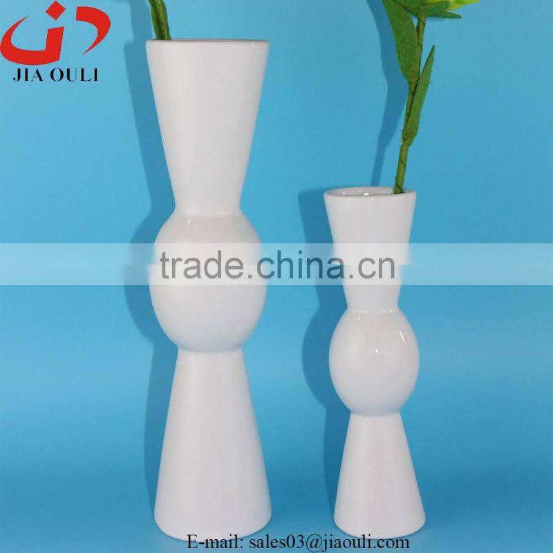 Popular hot sale white small ceramic handicraft vase, ceramic vase
