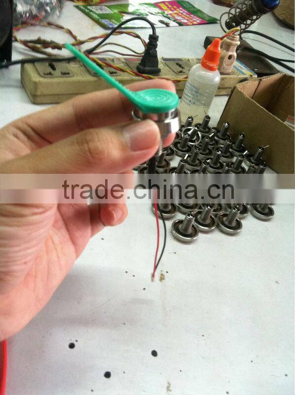 security reader probe with magnetism