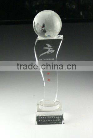 Crystal pyramid plaque with engraving crystal trophy