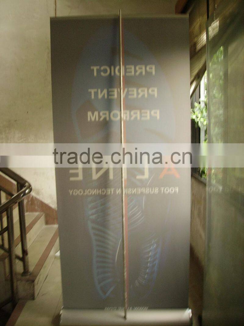 Aluminium roll up/roller banner
