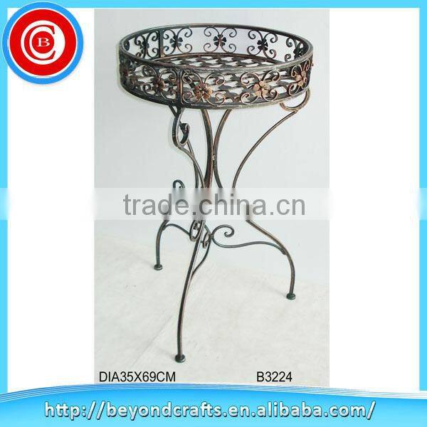 Antique Gardon Black Plant Stand