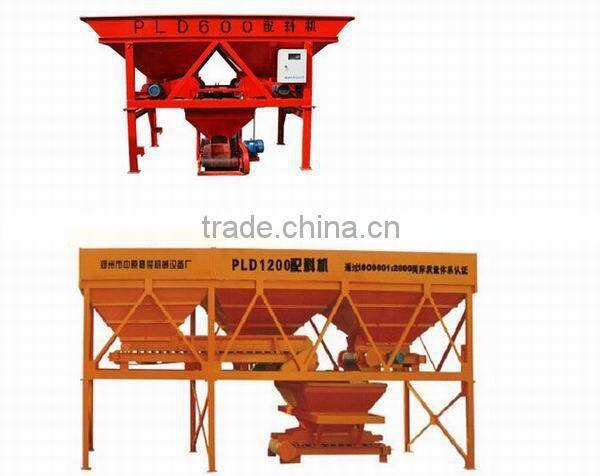 Concrete pipe making machine for reinforced concrete pipes