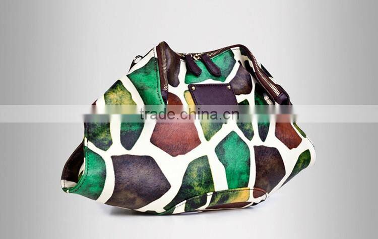 Fahionable giraffe pattern leather make up bag and ladies clutch bag