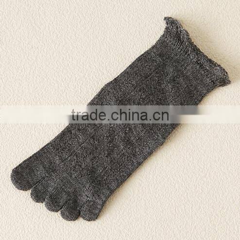 Best Socks Manufacturer Japanese Design OEM School Teen Girls Summer Thin Cotton Black Five Toe Cozy Socks