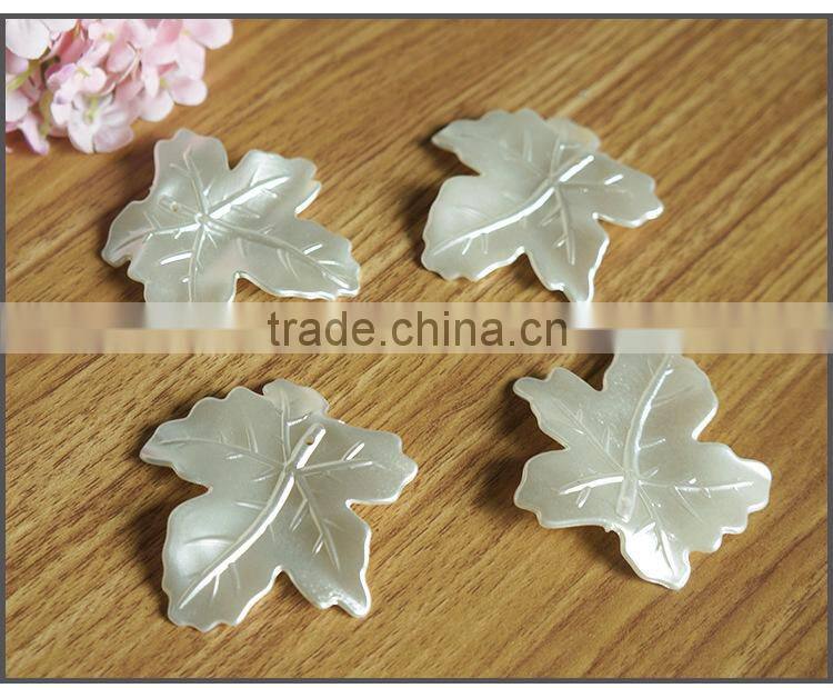 Factory Wholesale full design maple leaf shape 50*51mm Pearls Fancy Pearls loose imitation ABS Plastic beads supplier