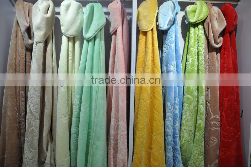 Yiwu China Suppliers Longfortune 100% polyester wholesale thermal protection cheap stock cuddly blanket factory china