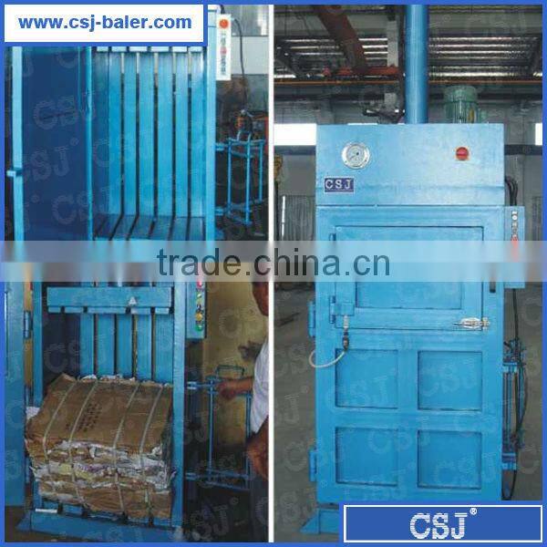 Vertical hydraulic waste recycling machine mini square baler for sale