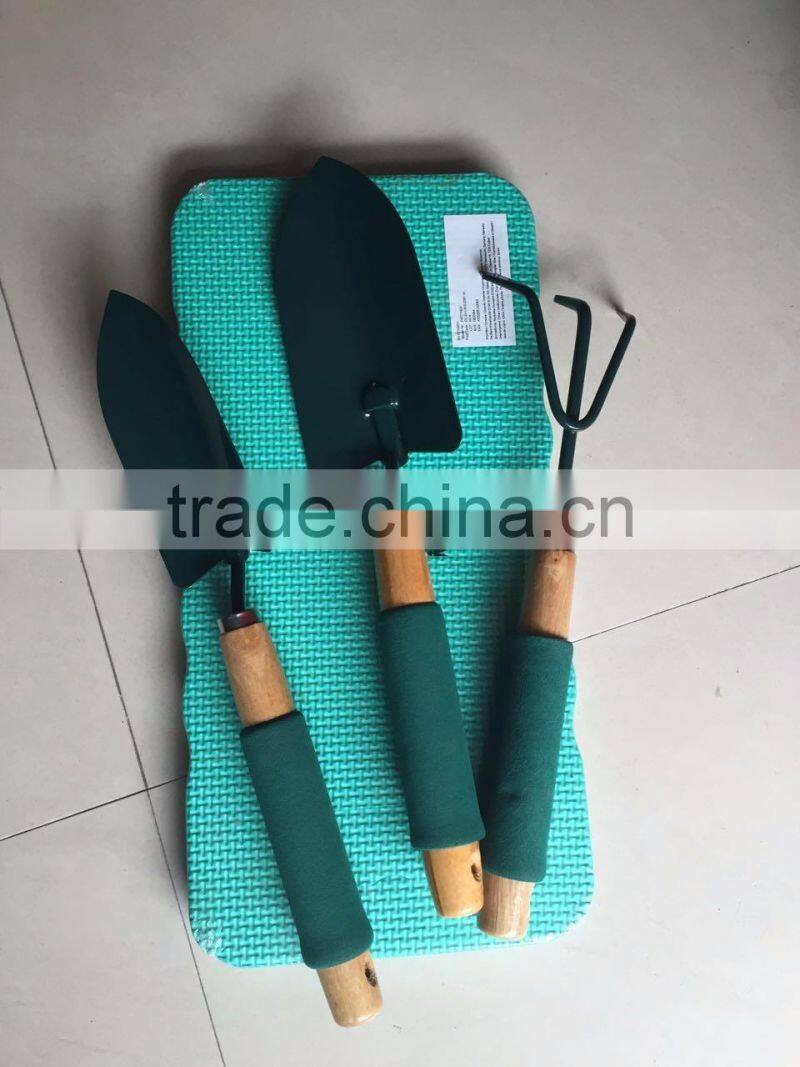 garden tool and knee pad set tools with wood handle and soft sponge grip