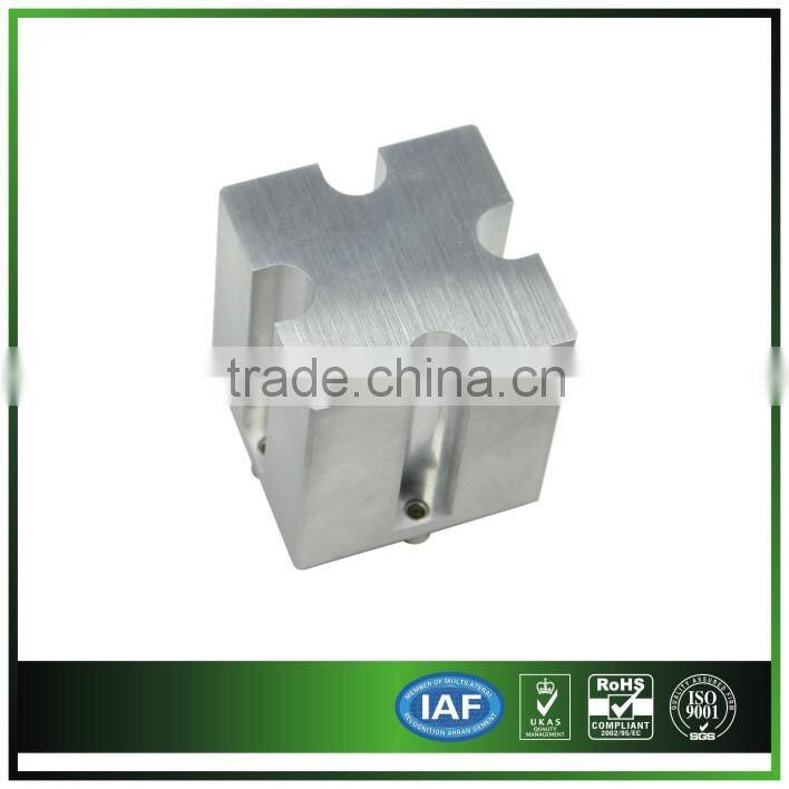 Aluminum heatsink to cool electronics equipment
