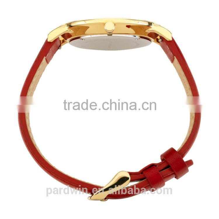 Glove leather strap polished gold 316l stainless steel bezel and buckle 50 meters water resistant the ultimate fashion watch