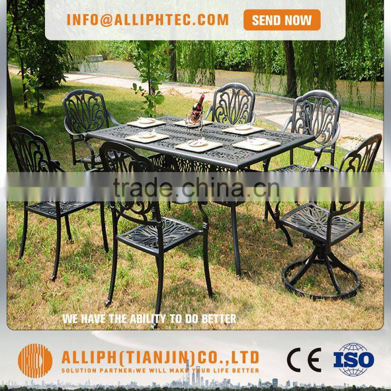 Outdoor cast aluminum dining furniture