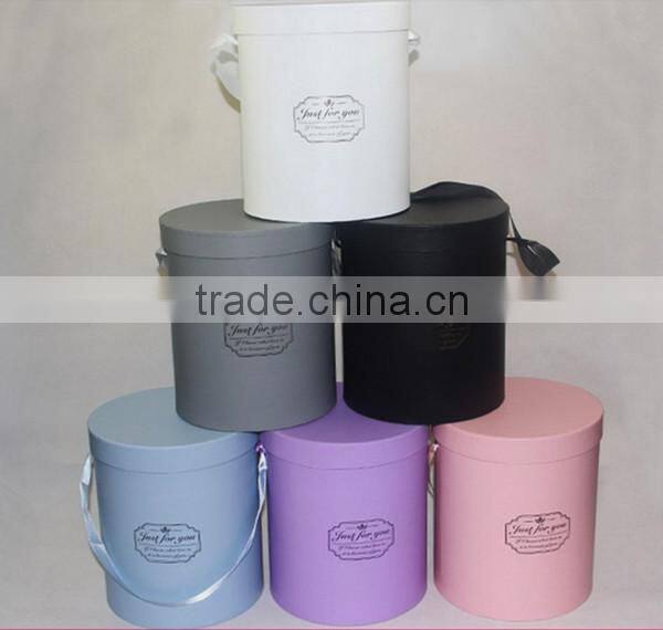 Delicate Cylindrical Wedding Candy Gift Box Wedding Favor Box for Bridal and Baby Shower Round Flower Box