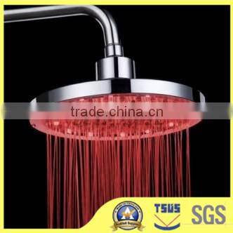 chrome surface finishing 2014 color changing led shower head/batnroom accessories set in zinc
