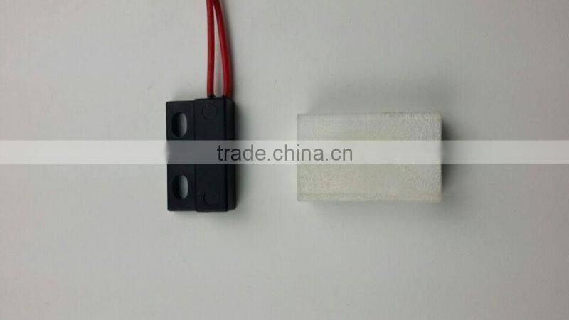 Proximity switch with float for coffee machine