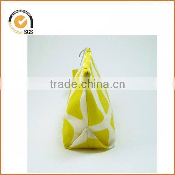 Waxed Canvas Cosmetic/Toiletry Zipper Pouch (Yellow and White) By Chiqun Dongguan CQ-H01097