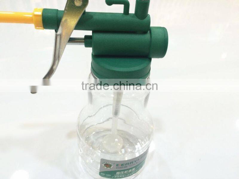 BERRYLION cheap price plastic long spout 350g with crystal tank